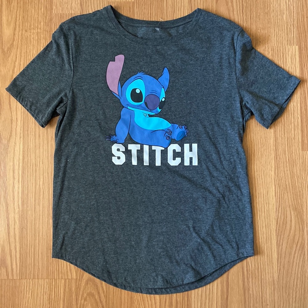 ❤️ Disney’s Lilo & Stitch Grey T-shirt Tee NWOT